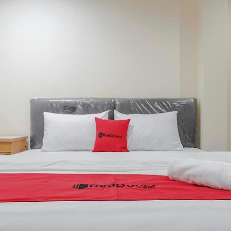 Reddoorz @ Jalan Biak Roxy Jakarta Exterior foto